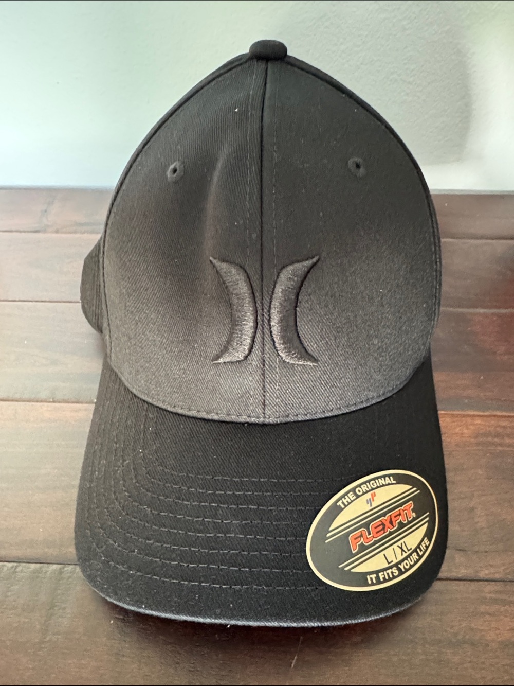 Hurley Solid Black Flexfit Curved Bill Logo Hat